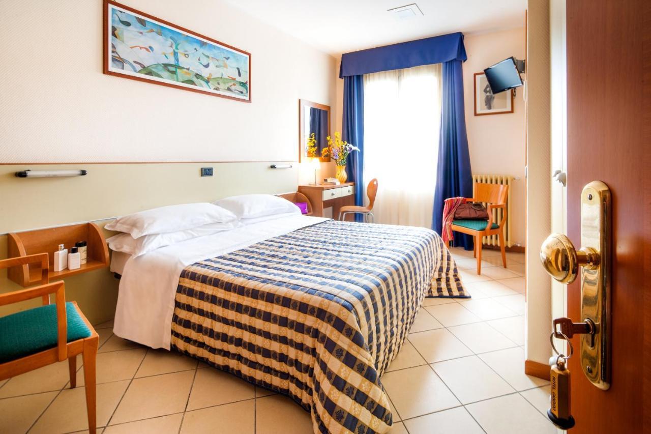 Hotel Candido Diano Marina Extérieur photo